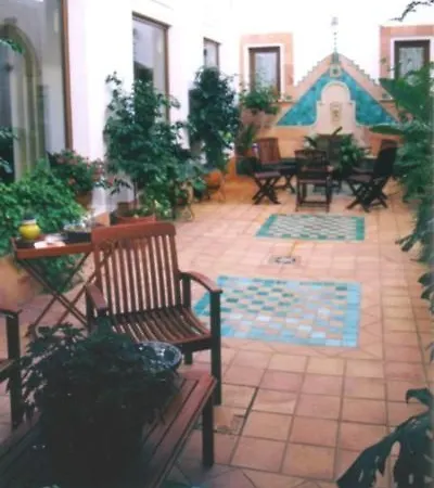 Hotel Plaza Chica 2*