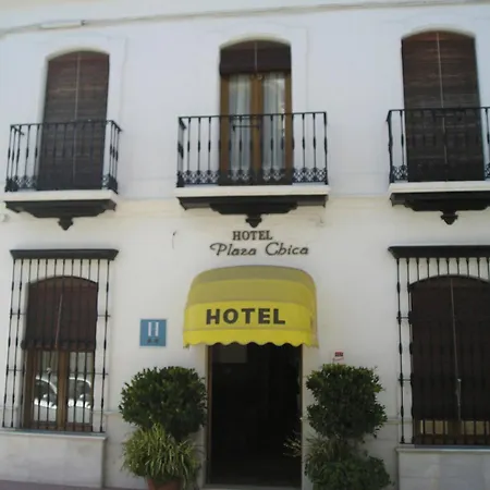 Hotel Plaza Chica 2*